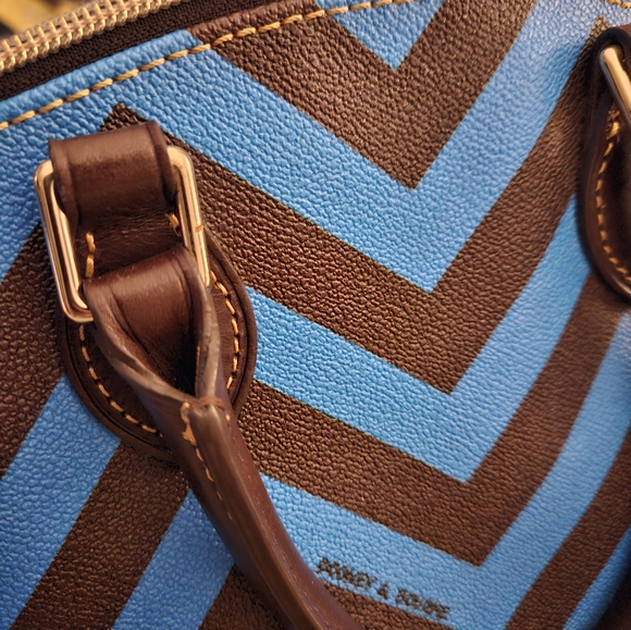 Beautiful Chevron blue and black Dooney and Burke dome shape shachel. - Picture 5 of 13